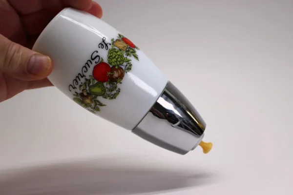 VINTAGE 1970 Corning Spice of Life Sugar Shaker-  Le Sucrier - Image 5