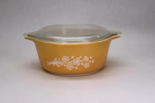 VINTAGE Pyrex Butterfly Gold-2 472-B Bowl with 470-C Lid. - Image 4