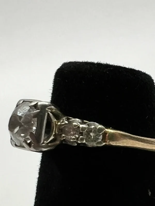 ANTIQUE 1920s Art Deco Diamond Engagement Ring. Old Euro Cut .81ctw in 14K White Gold. Size 6. Appraised 2,700 USD. - Image 5