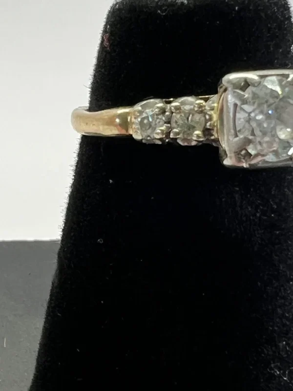 ANTIQUE 1920s Art Deco Diamond Engagement Ring. Old Euro Cut .81ctw in 14K White Gold. Size 6. Appraised 2,700 USD. - Image 3