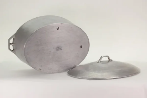 VINTAGE Super Maid Supreme Aluminum Dutch Oven. Mid-Century Roaster with Lid. Just Like Magnalite — But Easier to Love - Image 4