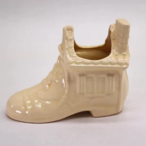 VINTAGE Ceramic Baby Shoe Nursery Rhyme Planter. Ivory.