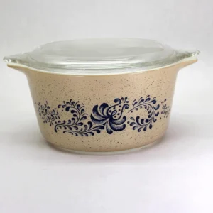 RARE Pyrex Homestead 473-B Bowl with 470-C Lid.